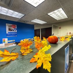 BMO Harris Bank - Teller counter