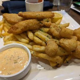 Fish & Fritto Misto ($27) - 3 stars. Fine, not spectacular, not bad. All around fine. Sat lunch 2024-03-09