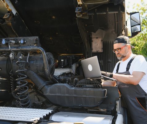 Towing and Road Service - RV towing
Trailer towing
Trailer repair
Commercial truck repair Towing and Road Service - RV towing
Trailer towing
Trailer repair
Commercial truck repair