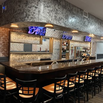 BR Brazilian Restaurant & Bar - bar seating - Brazilian Near Me - Mount Vernon, New York BR Brazilian Restaurant & Bar - bar seating - Brazilian Near Me - Mount Vernon, New York
