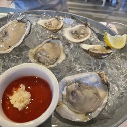 Drifters of Seaside - Blue Points and French kiss oysters