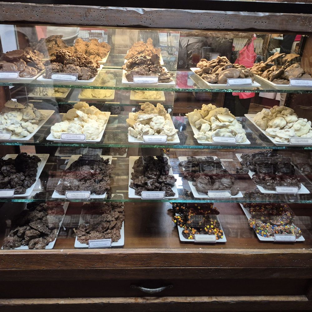 River Street Sweets - Desserts Near Me - Savannah, Georgia River Street Sweets - Desserts Near Me - Savannah, Georgia
