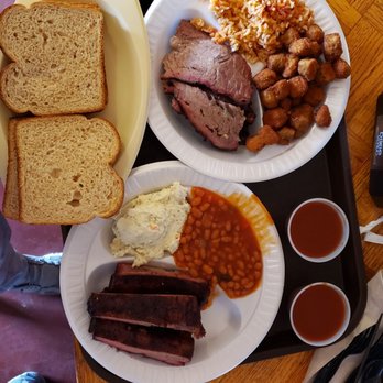 Donn's BBQ - Barbeque Near Me - Austin, Texas