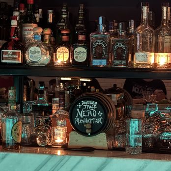Carmela’s - Behind the bar - Italian Near Me - Hollywood, Florida