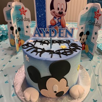 Custom Cake Design - Banana foster cake - Bakeries Near Me - Gaithersburg, Maryland