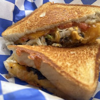 Cheezylicious Food Truck - CheezyBurger Melt - Food Trucks Near Me