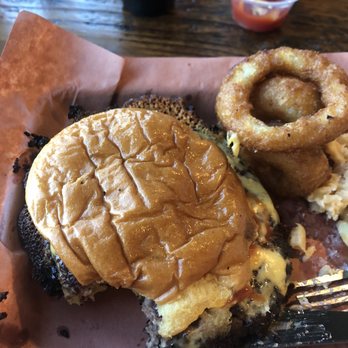 Apocalypse BBQ - Delicious Cheeseburger and onion rings - Food Trucks Near Me - Miami, Florida Apocalypse BBQ - Delicious Cheeseburger and onion rings - Food Trucks Near Me - Miami, Florida