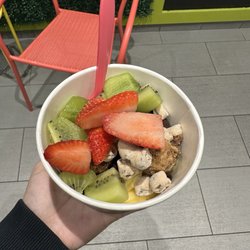 Tutti Frutti Frozen Yogurt - Cake batter yogurt with brownie bites, cookie dough bites, kiwi and strawberries