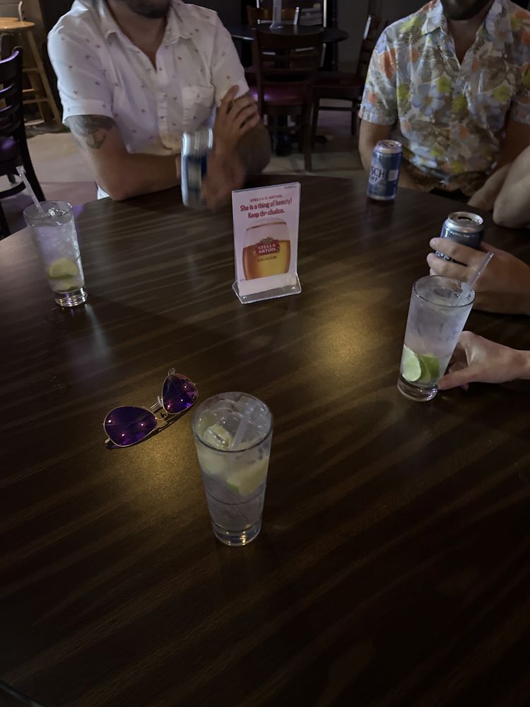 JERRY’S CRYSTAL BAR Updated July 2024 11 Reviews 5707 Gall Blvd