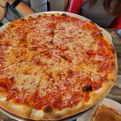 Nino's of Darien - Cheese pizza