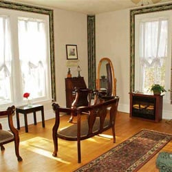 Maxsells Restaurant and Suites