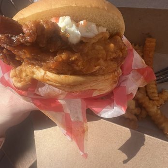 HCK Hot Chicken - Nashville Style Chicken Sandwich - Chicken Wings Near Me - Fort Worth, Texas HCK Hot Chicken - Nashville Style Chicken Sandwich - Chicken Wings Near Me - Fort Worth, Texas