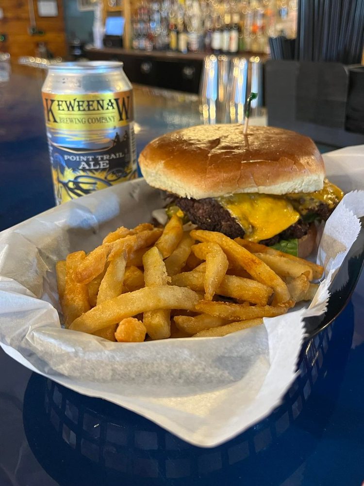 LAKE EFFECT BAR AND GRILL Updated August 2024 16 Photos & 13