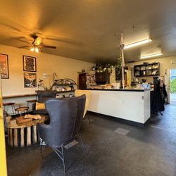 Fogtown Coffee Bar - Seating