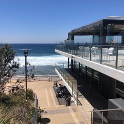 Merewether Surfhouse Bar & Grill