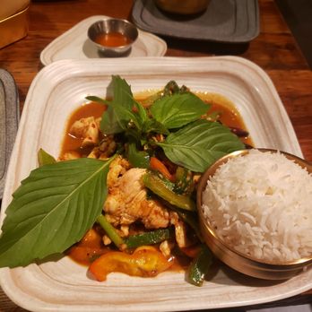 Lemongrass Brooklyn - Cashew Chicken (missing the mushrooms) - Thai Near Me - Brooklyn, New York Lemongrass Brooklyn - Cashew Chicken (missing the mushrooms) - Thai Near Me - Brooklyn, New York