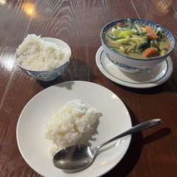 Maliwans Thai Kitchen - Green Curry with Vegetables