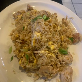 Lima Peruvian Restaurant - Arroz Chaufa de pollo - Peruvian Near Me - Beaverton, Oregon
