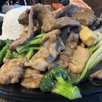 Pho 777 - So delicious!!! Beef, shrimp and chicken rice dish with veggies and a savory sauce. #26 - Vietnamese Near Me - Reno, Nevada