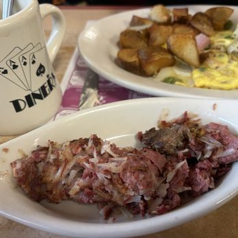 Four Aces Diner - Corn Beef Hash - Diners Near Me - West Lebanon, New Hampshire