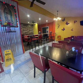 Ricura Mexicana - Dining area to the right as you enter. - Mexican Near Me - Chicago, Illinois Ricura Mexicana - Dining area to the right as you enter. - Mexican Near Me - Chicago, Illinois