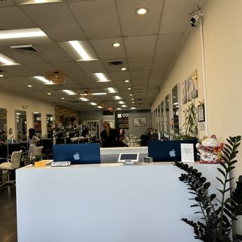 Phillip Hair Salon - Reception - Hair Salons Near Me - Springfield, Virginia Phillip Hair Salon - Reception - Hair Salons Near Me - Springfield, Virginia