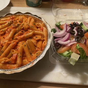Bronx Pie Pizza - Penny à Penne alla Vodka great salad - Pizza Near Me - Poughkeepsie, New York