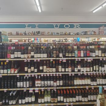Cookie Crock Market - Liquor section - Grocery Near Me - Cambria, California Cookie Crock Market - Liquor section - Grocery Near Me - Cambria, California