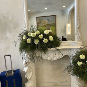 Papa Thanks So Much - Fresh flowers and plenty of space for my suitcase. - Coffee & Tea Near Me - Dania Beach, Florida Papa Thanks So Much - Fresh flowers and plenty of space for my suitcase. - Coffee & Tea Near Me - Dania Beach, Florida