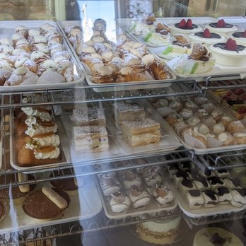 New Paradise Bakery - Bakeries Near Me - Chicago, Illinois