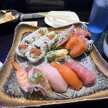 Kuu Sushi - The Sushi and Sashimi Combo Dinner Super fresh. The yellowtail almost melts in your mouth. - Japanese Near Me - Ventura, California Kuu Sushi - The Sushi and Sashimi Combo Dinner Super fresh. The yellowtail almost melts in your mouth. - Japanese Near Me - Ventura, California