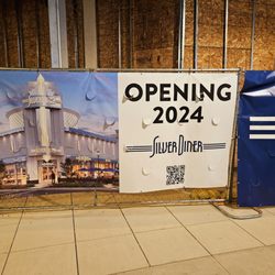 THE AVENUE at White Marsh - 12'18'2023 I've never visited a Silver Diner, but I'll visit this one!! #GreatLook
