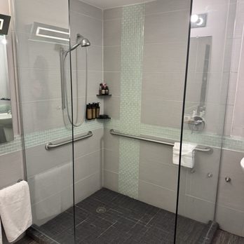 Casey Key Resort - Shower w very good water pressure - Hotels Near Me - Osprey, Florida Casey Key Resort - Shower w very good water pressure - Hotels Near Me - Osprey, Florida
