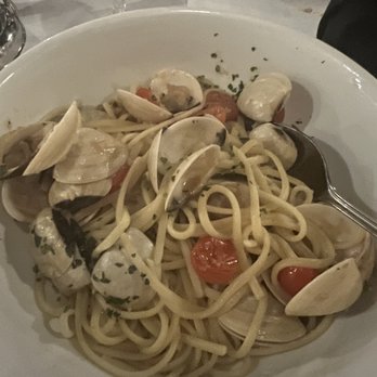 Positano Ristorante - Linguine vongole - Italian Near Me - Oakbrook Terrace, Illinois
