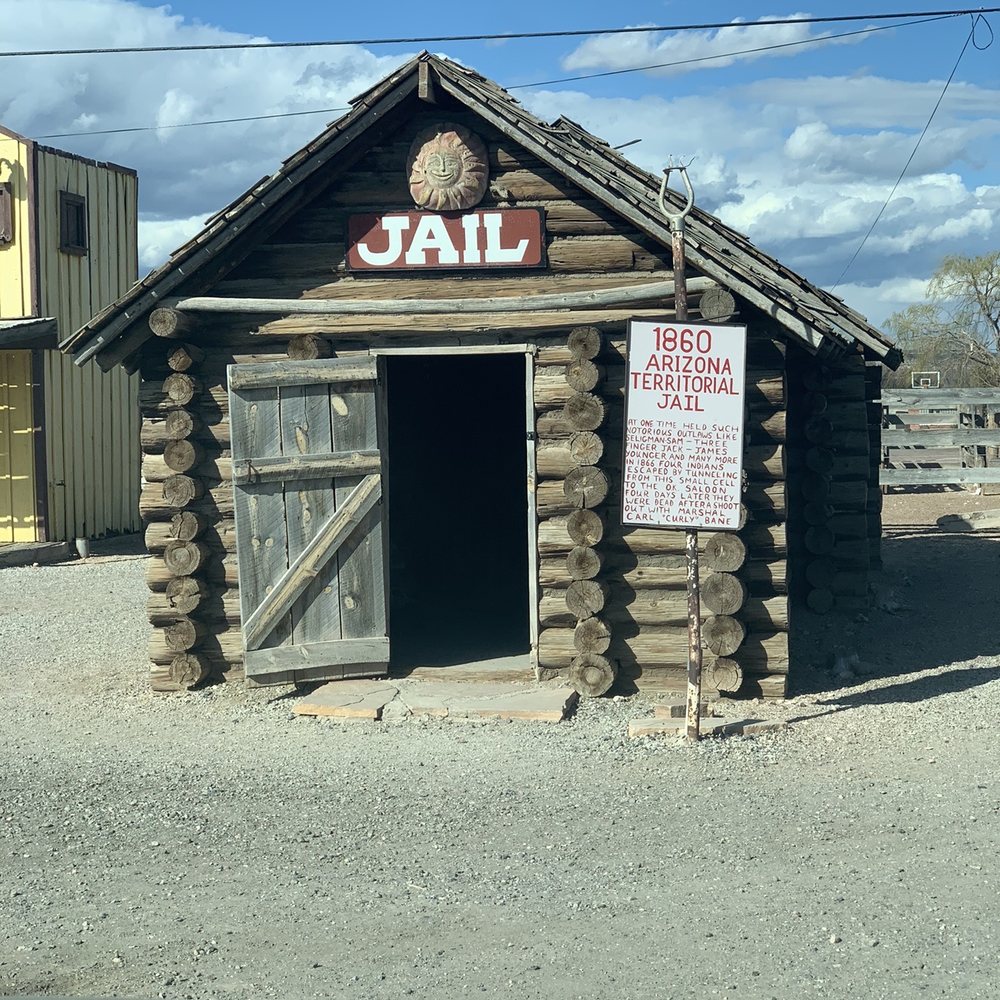 The Roadkill Cafe - By parking lot - American Near Me - Seligman, Arizona The Roadkill Cafe - By parking lot - American Near Me - Seligman, Arizona