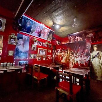 Reinas Bar - lovely...the Queens are present - Gay Bars Near Me - Puerto Vallarta, JAL Reinas Bar - lovely...the Queens are present - Gay Bars Near Me - Puerto Vallarta, JAL