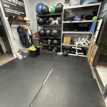 Code 3 Athletics Hawthorne - Entrance. - Gyms Near Me - Hawthorne, California