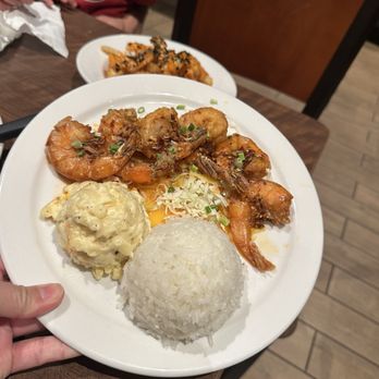 Kaleis - Shrimp scampi - it was decent and overpriced for 6 shrimps. - Hawaiian Near Me - Lahaina, Hawaii Kaleis - Shrimp scampi - it was decent and overpriced for 6 shrimps. - Hawaiian Near Me - Lahaina, Hawaii