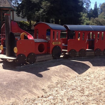Glendale La Loma Park - Parks Near Me - Berkeley, California
