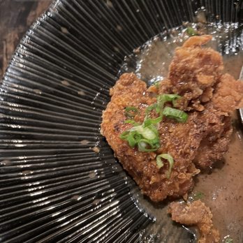 XO Restaurant - Adobo Fried Chicken - Asian Fusion Near Me - Honolulu, Hawaii