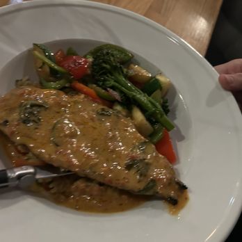 Taverna Modern Mediterranean - Chicken Santorini without cheese. - Greek Near Me - Flagstaff, Arizona