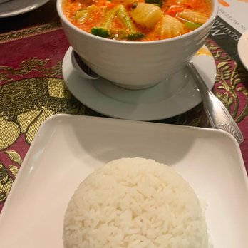 Mee Thai Restaurant - Masaman curry with tofu and potatoes over rice - Thai Near Me - Orlando, Florida Mee Thai Restaurant - Masaman curry with tofu and potatoes over rice - Thai Near Me - Orlando, Florida