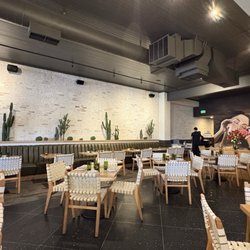 Madre Cocina y Lounge - Inside