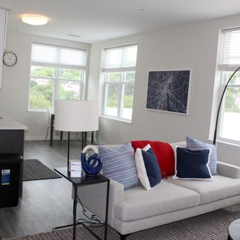 Station Row - A Corner Apartment with Spacious Windows - Apartments Near Me - Providence, Rhode Island Station Row - A Corner Apartment with Spacious Windows - Apartments Near Me - Providence, Rhode Island