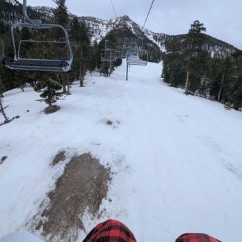 Lee Canyon - 3/27/25 Conditions (the week Vegas starting getting 80-90F weather; 50s here with patches in lanes) - Ski Resorts Near Me - Las Vegas, Nevada