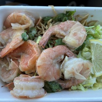 Tin Roof Maui - Garlic Shrimp with Garlic Noodles, 2/5 shrimp was generous and well cooked but too much anchovy in noodle sauce, wouldn't come here for this - Hawaiian Near Me - Kahului, Hawaii Tin Roof Maui - Garlic Shrimp with Garlic Noodles, 2/5 shrimp was generous and well cooked but too much anchovy in noodle sauce, wouldn't come here for this - Hawaiian Near Me - Kahului, Hawaii
