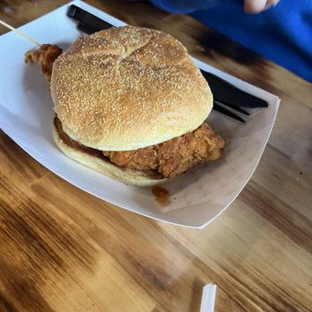 Pop Up Chicken Shop - Plain og sando medium heat - Chicken Shop Near Me - Bloomington, Illinois