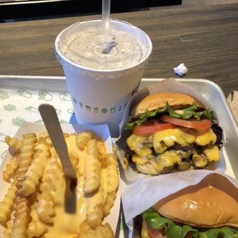 Shake Shack Oak Brook - Fast Food Near Me - Oak Brook, Illinois Shake Shack Oak Brook - Fast Food Near Me - Oak Brook, Illinois