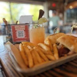 Ski Inn Taphouse Hotel - Cubano sandwich