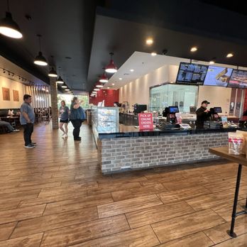 85°C Bakery Cafe - Front of store - Coffee & Tea Near Me - Chino Hills, California